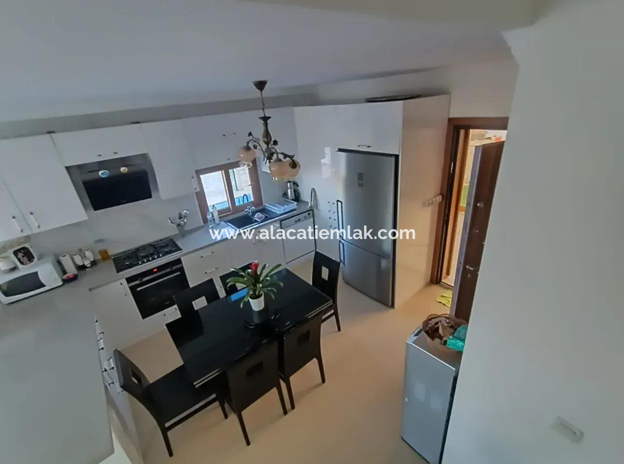 Saisonale Villa Zur Miete Mit Freistehendem Pool In Cesme Alacati