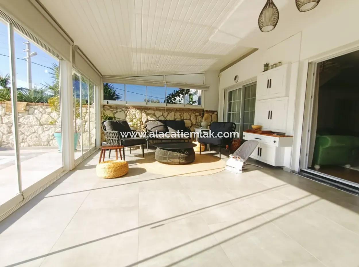 Villa Mit Freistehendem Pool Zu Verkaufen In Çeşme Alacati