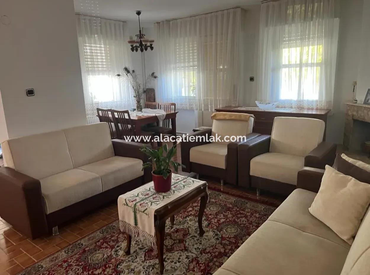 Çeşme Ilica Altinyunusta Ganz In Der Nähe Des Meeres Saisonale Vermietungsvilla