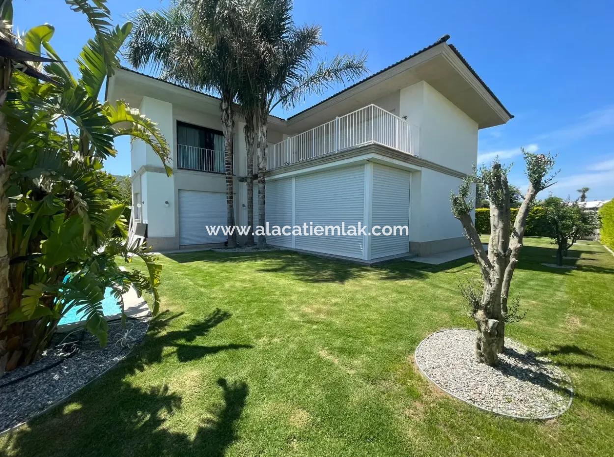 Freistehende Villa Zur Monatlichen Miete In Çeşme Mamurbaba