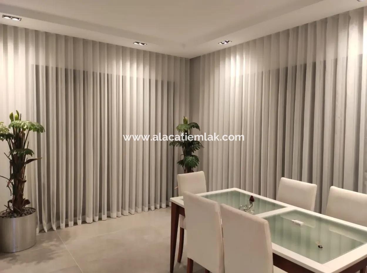 Zu Verkaufen In Cesme Ovacik 6 2 Luxuriöse Freistehende Villa Mit Modernem Pool