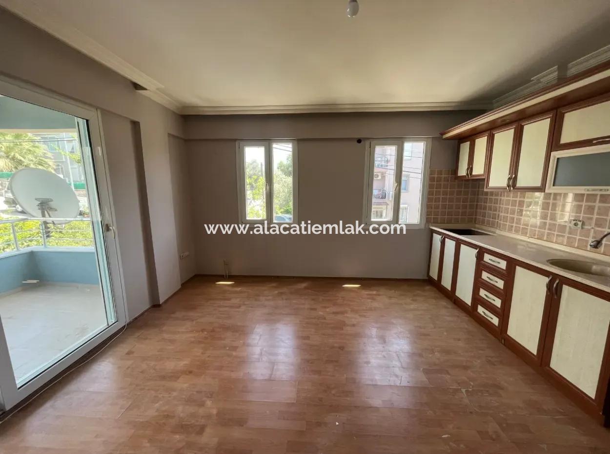 Arakat 2 1 Wohnung Mit Balkon In Der Nähe Des Zentralen Yachthafens Von Cesme