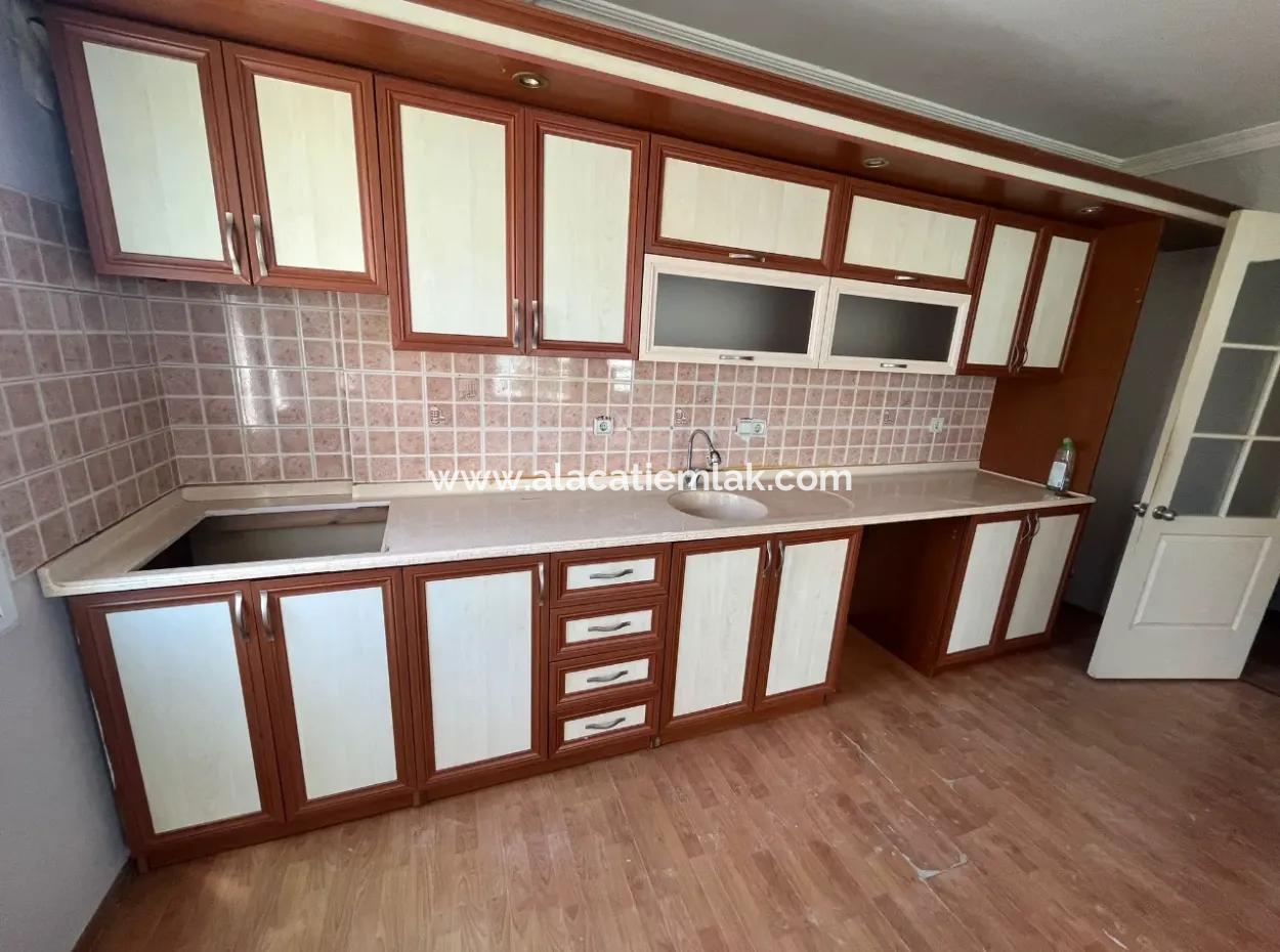 Arakat 2 1 Wohnung Mit Balkon In Der Nähe Des Zentralen Yachthafens Von Cesme