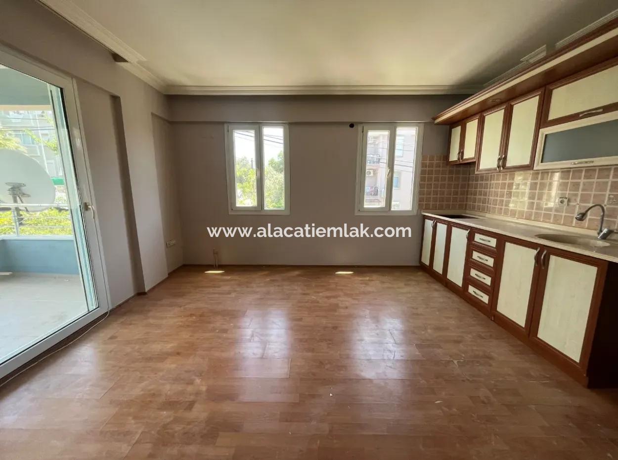 Arakat 2 1 Wohnung Mit Balkon In Der Nähe Des Zentralen Yachthafens Von Cesme