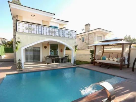 Sommersaison 2023 Freistehende Haustierfreundliche Villa In Alacati