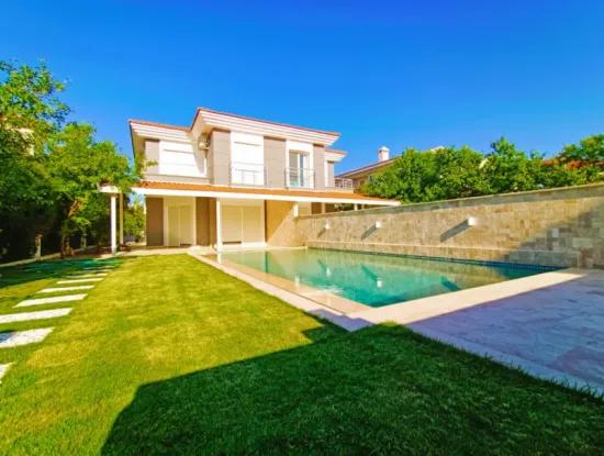 Alacati Çamlik Road Monatliche Miete Pool 4 1 Villa