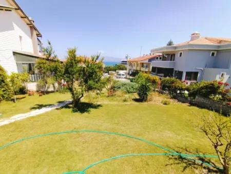 Monatsmiete Villa Mit Gemeinschaftspool In Der Nähe Des Strandes Von Çeşme Boyalik