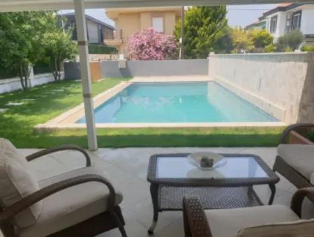 Alacati Çamlik Road Monatliche Miete Pool 4 1 Villa