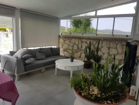 Villa Mit Freistehendem Pool Zu Verkaufen In Çeşme Alacati