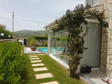 Villa Mit Freistehendem Pool Zu Verkaufen In Çeşme Alacati