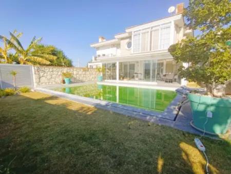 Villa Mit Freistehendem Pool Zu Verkaufen In Çeşme Alacati