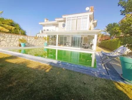 Villa Mit Freistehendem Pool Zu Verkaufen In Çeşme Alacati