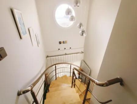 Villa Mit Freistehendem Pool Zu Verkaufen In Çeşme Alacati