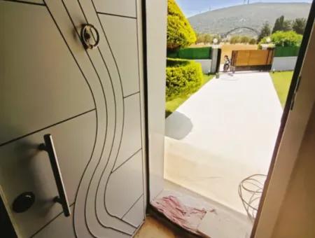 Villa Mit Saisonvermietung 4 1 Freistehender Pool In Çeşme Mamurbaba