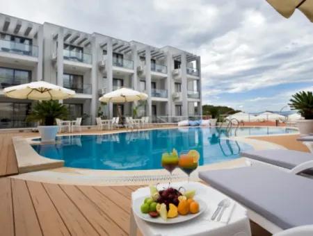 Residenzwohnung Mit Pool Zur Monatlichen Miete Im Zentrum Von Cesme