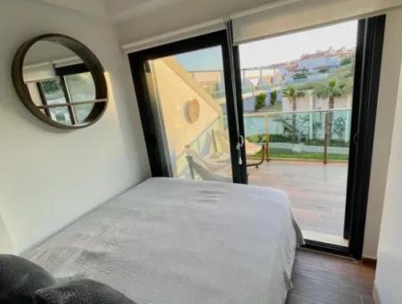 1 1 Residenz Wohnung Mit Pool Zur Monatsmiete In Çeşme Dalyan