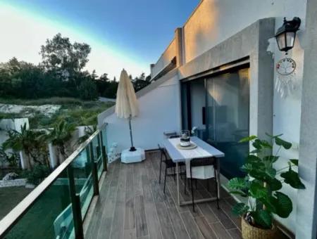 1 1 Residenz Wohnung Mit Pool Zur Monatsmiete In Çeşme Dalyan