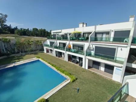 1 1 Residenz Wohnung Mit Pool Zur Monatsmiete In Çeşme Dalyan