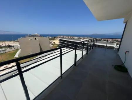 Volles Meer Manz Bei Çeşme Ayasaranda. 2-In-1-Residenzwohnung Mit Terrasse