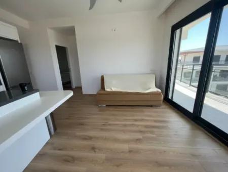 Volles Meer Manz Bei Çeşme Ayasaranda. 2-In-1-Residenzwohnung Mit Terrasse