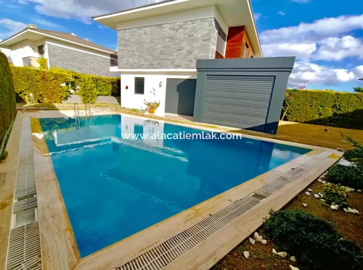 Villa For Sale In Cesme