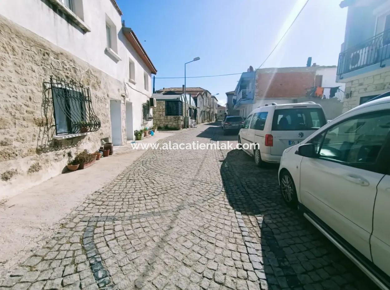 Greek House Suitable To Be A Hotel For Sale In Alacati Hacimemis