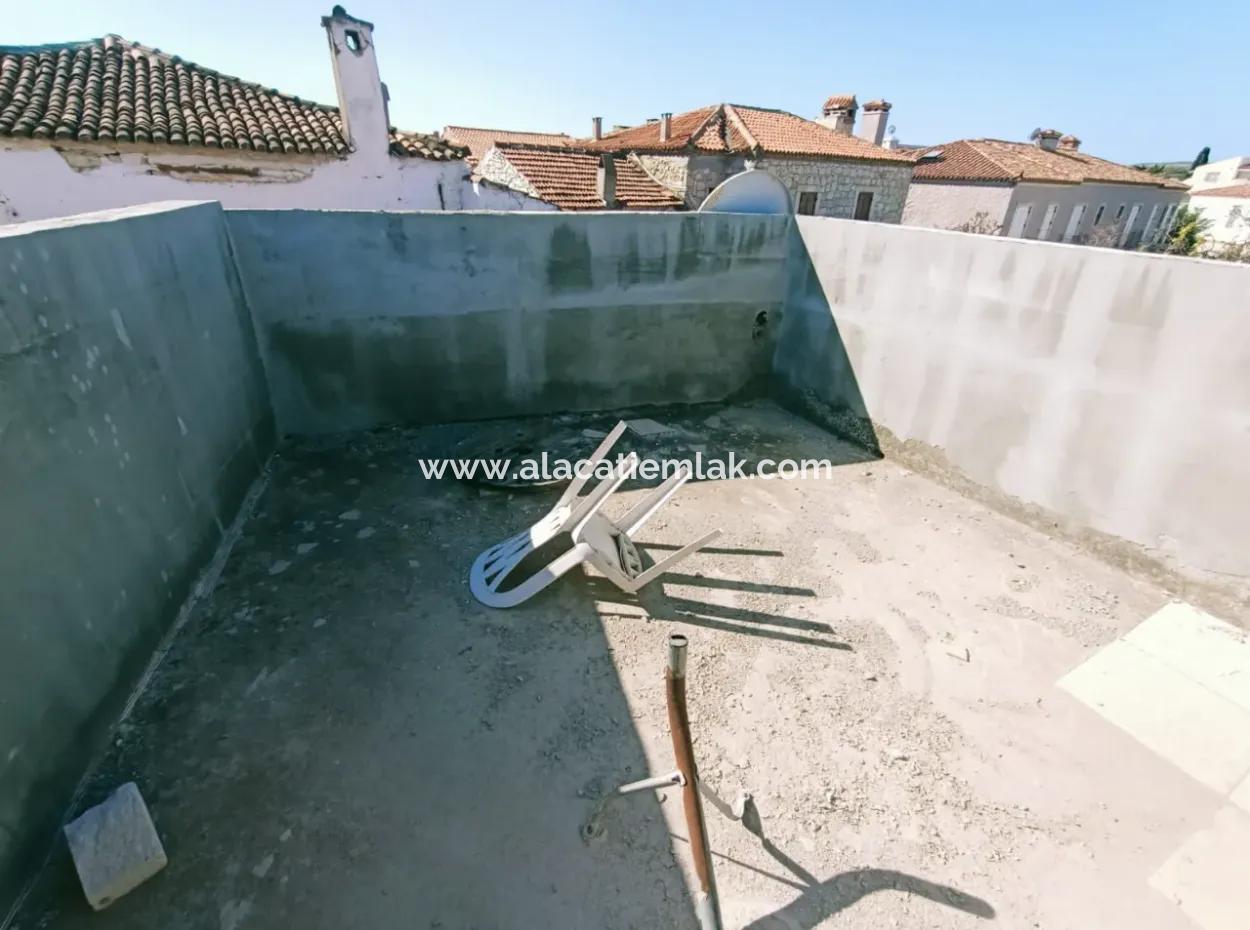 Greek House Suitable To Be A Hotel For Sale In Alacati Hacimemis