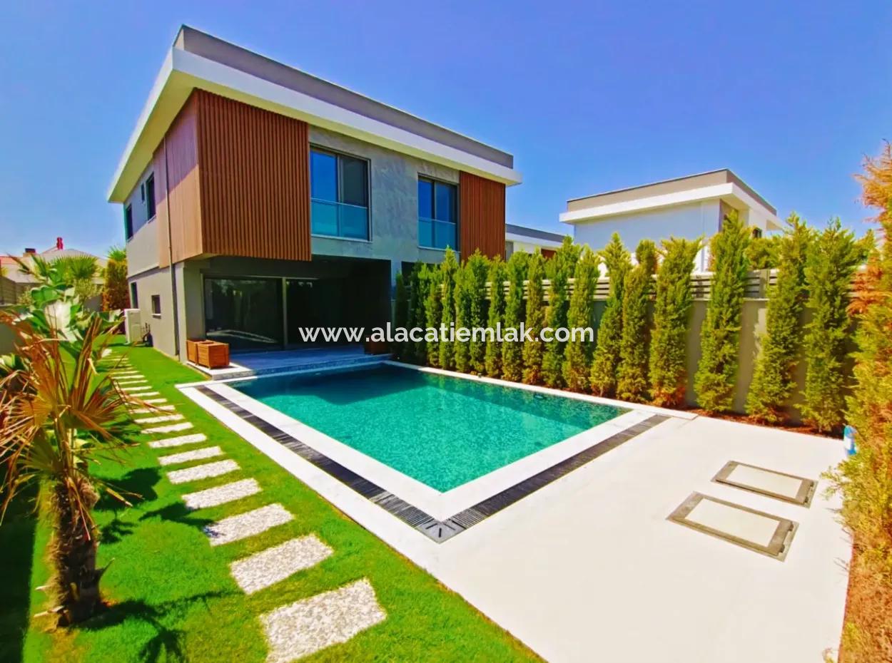 Villa For Sale In Cesme Sifne