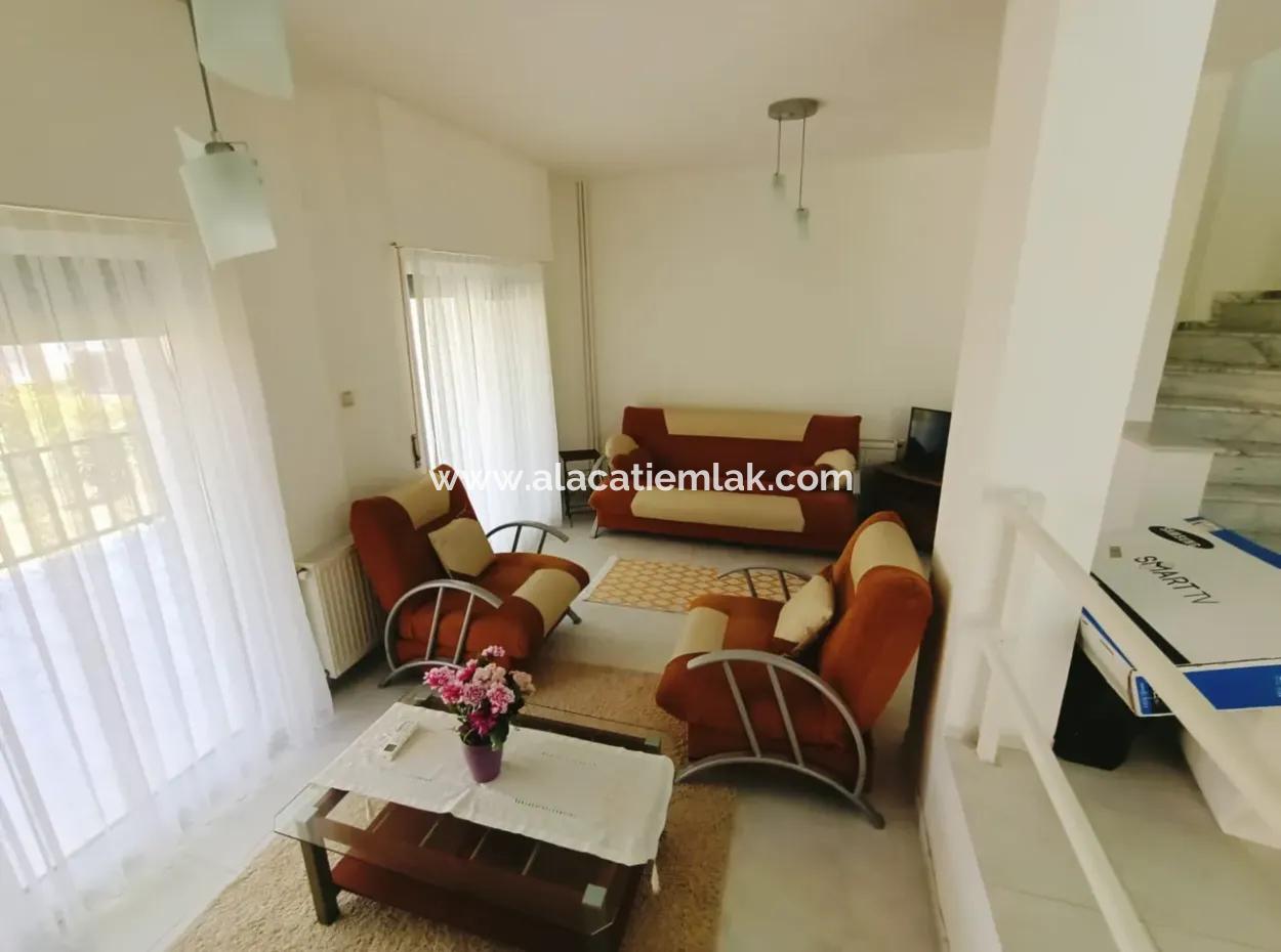 Monthly Rental Villa With Shared Pool Close To Çeşme Boyalik Beach