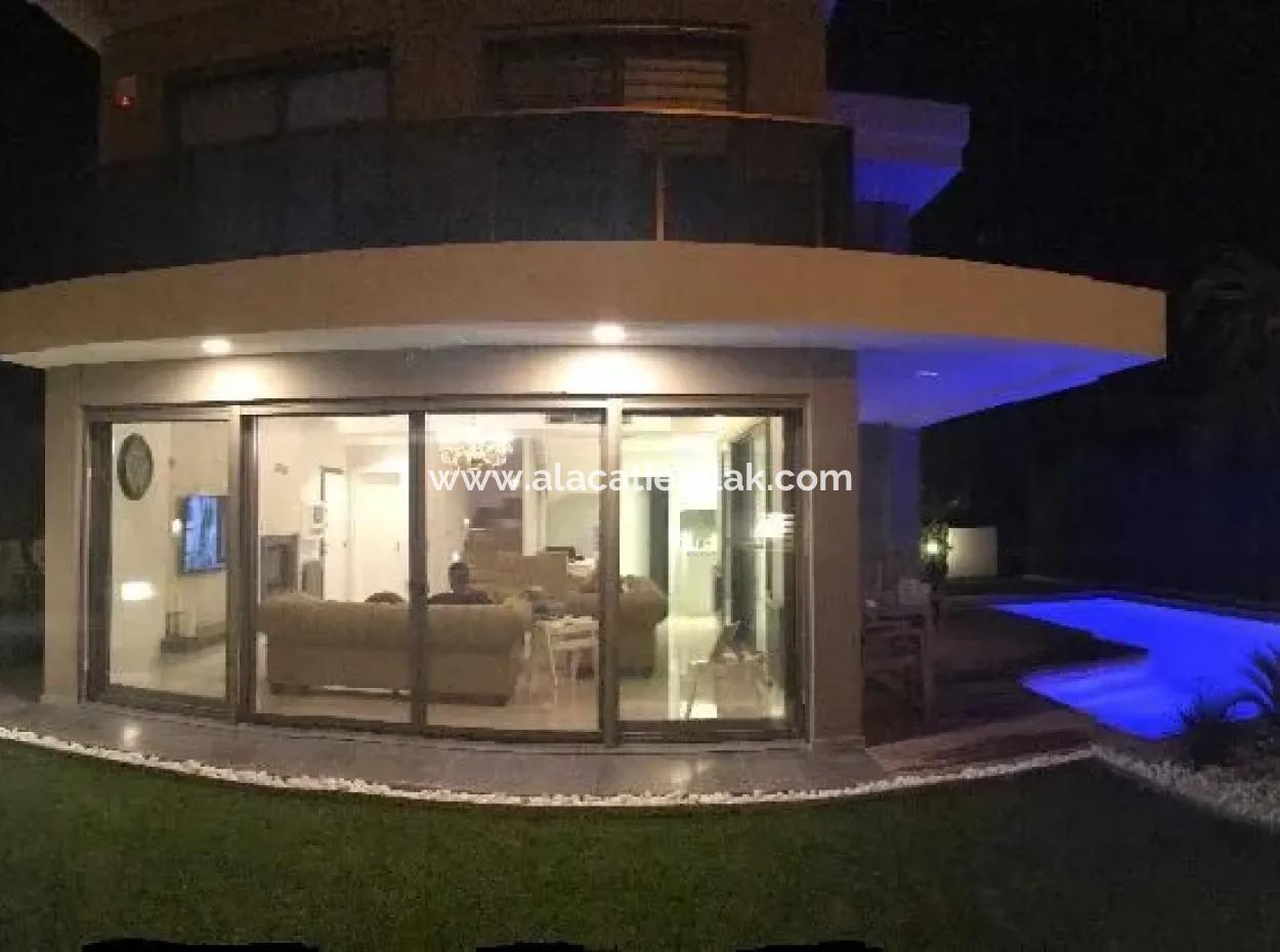Luxury Villa In Alacati