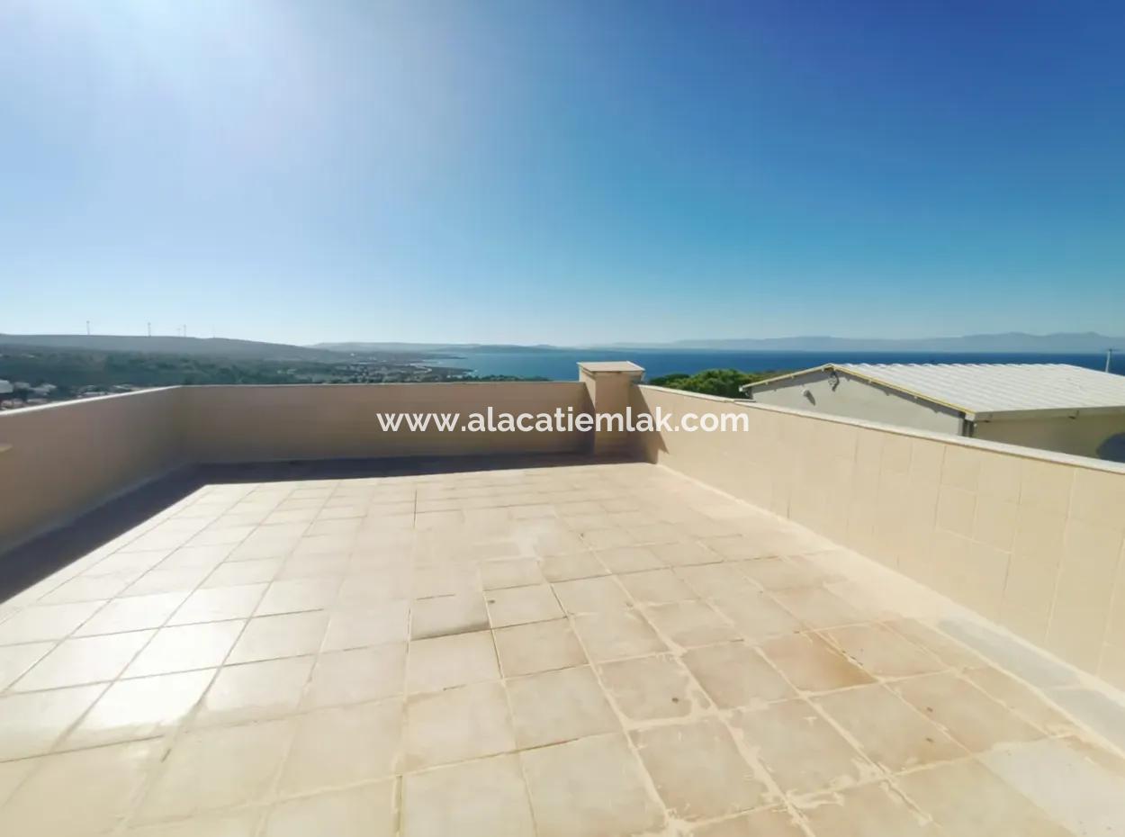 Çeşme'de Deniz Görür For Sale 3 1 Fully Detached Villa
