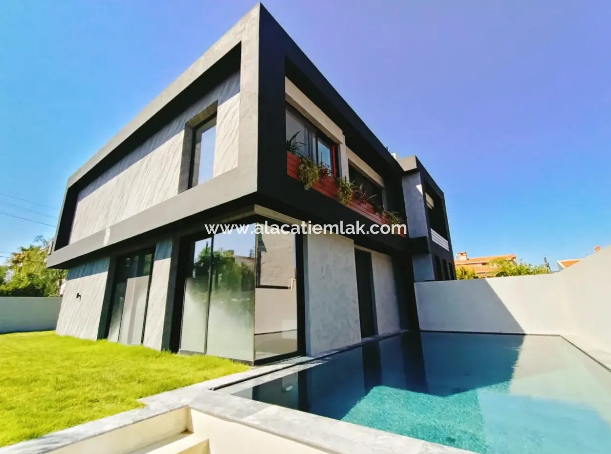 Zero Villa With Single Detached Pool For Sale In Çeşme Alacati