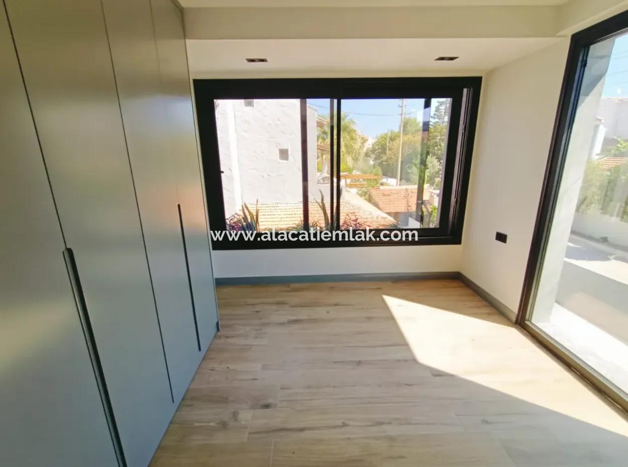Zero Villa With Single Detached Pool For Sale In Çeşme Alacati