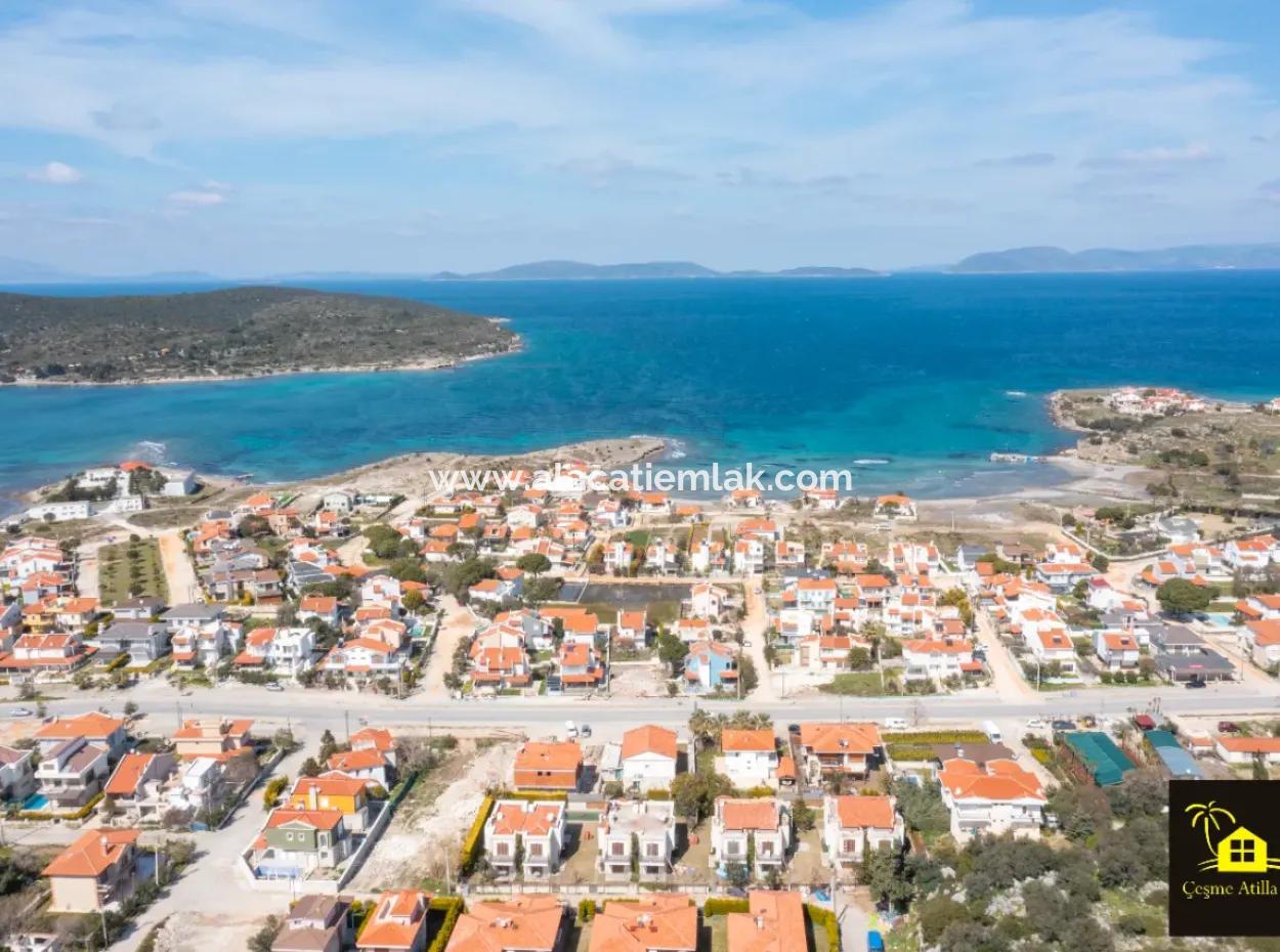Land With Twin Residences For Sale In Çeşme Şifne