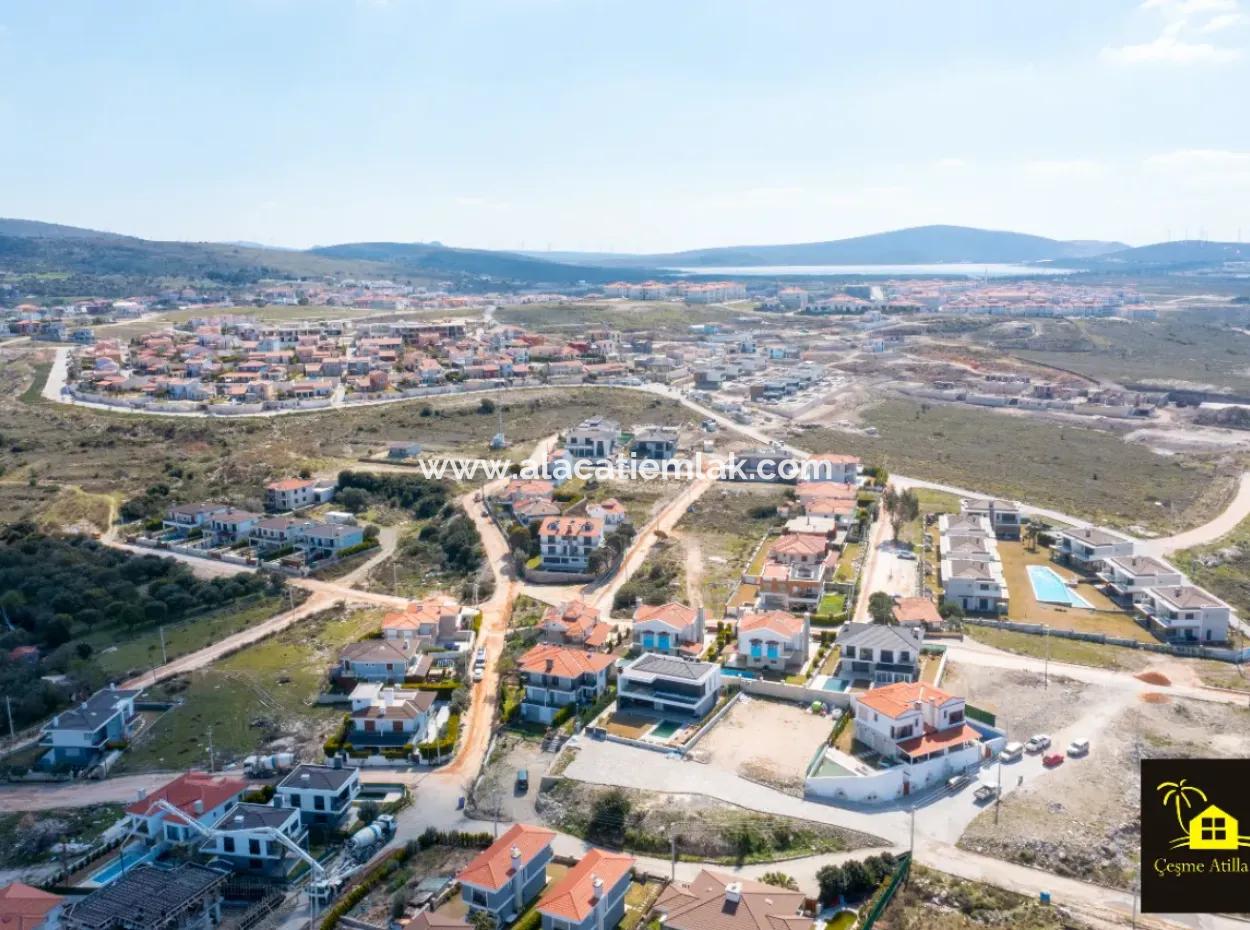 Land With Twin Residences For Sale In Çeşme Şifne