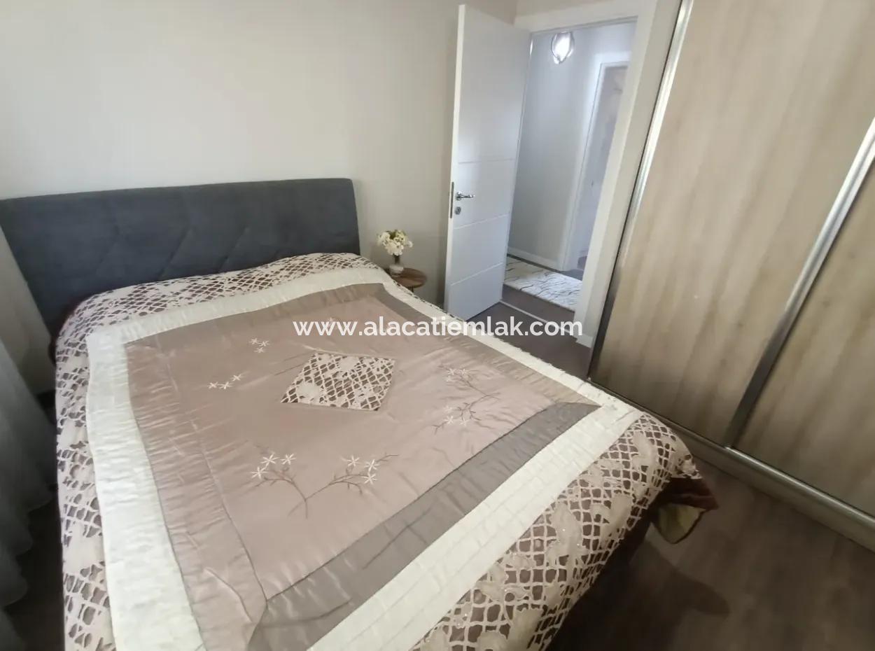 Spacious Apartment With Full Furnishment For Seasonal Rent In The Center Of Cesme 2 1