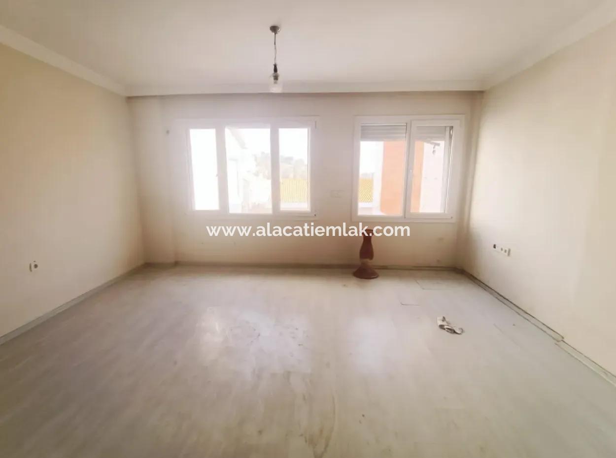 Çeşme Center 2 1 Kaçmaz Opportunity Apartment For Sale