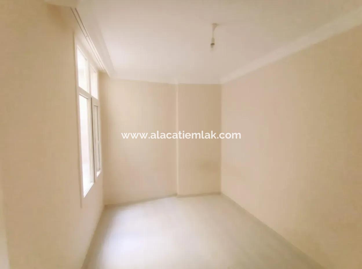 Çeşme Center 2 1 Kaçmaz Opportunity Apartment For Sale