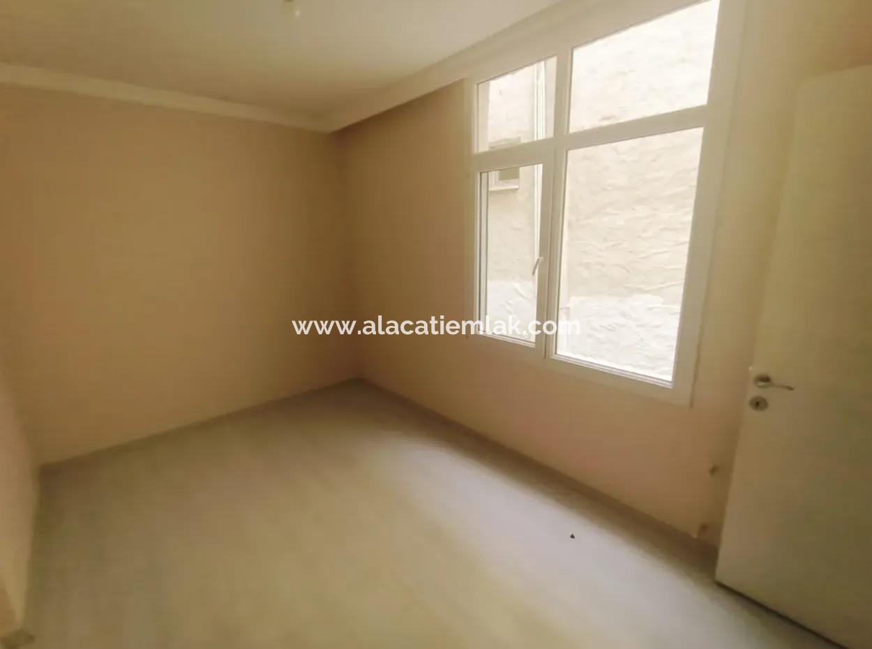 Çeşme Center 2 1 Kaçmaz Opportunity Apartment For Sale