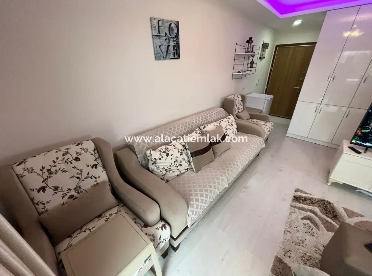 1 1 Furnished Seasonal Apartment In Çeşme Dalyan