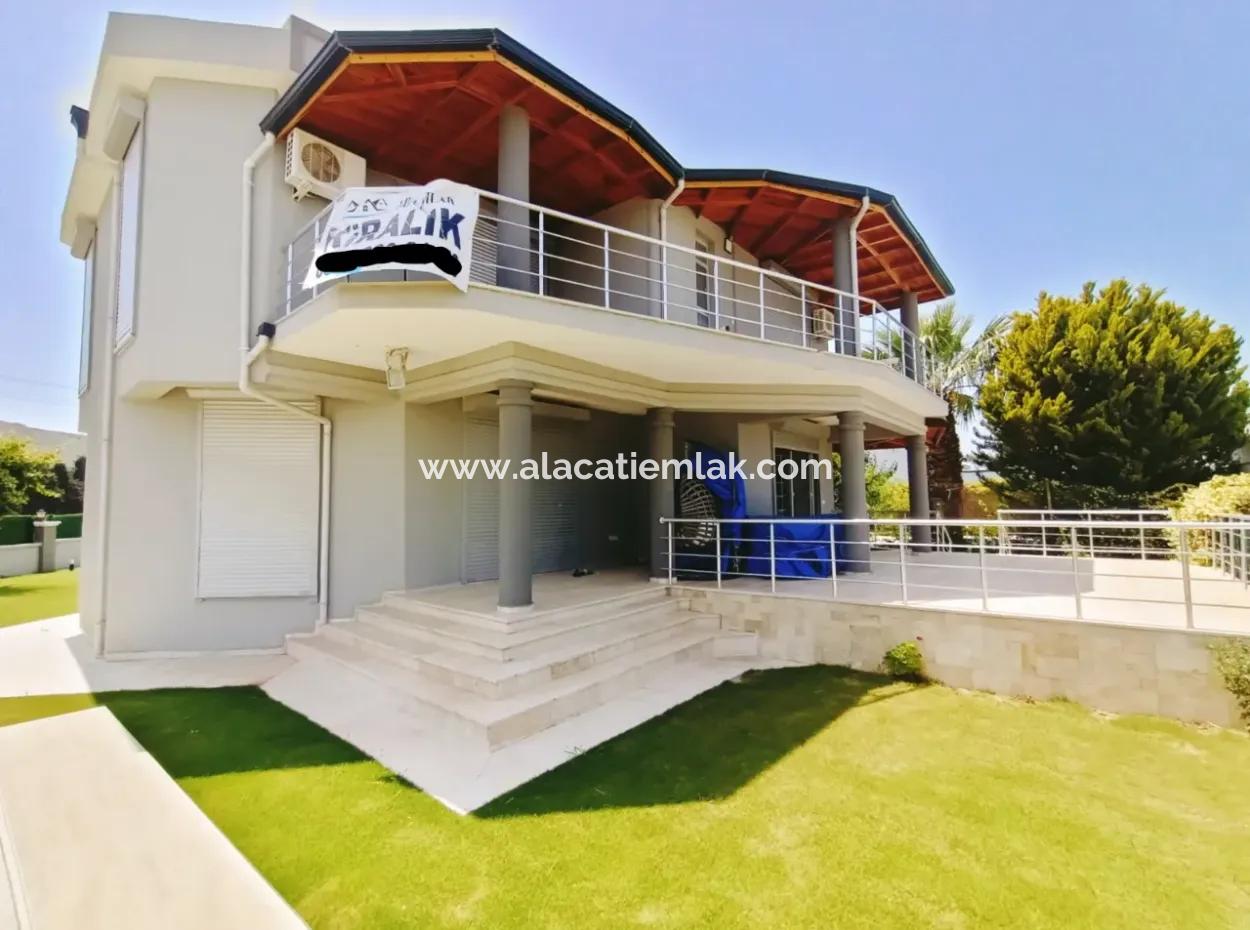 Annual Rental Villa In Çeşme Mamurbaba 4 1 Detached Pool