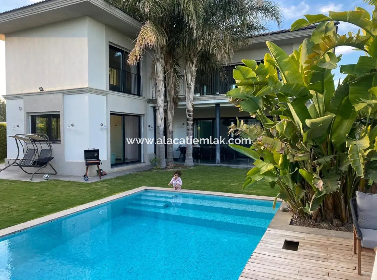 Detached Mansion For Monthly Rent In Çeşme Mamurbaba