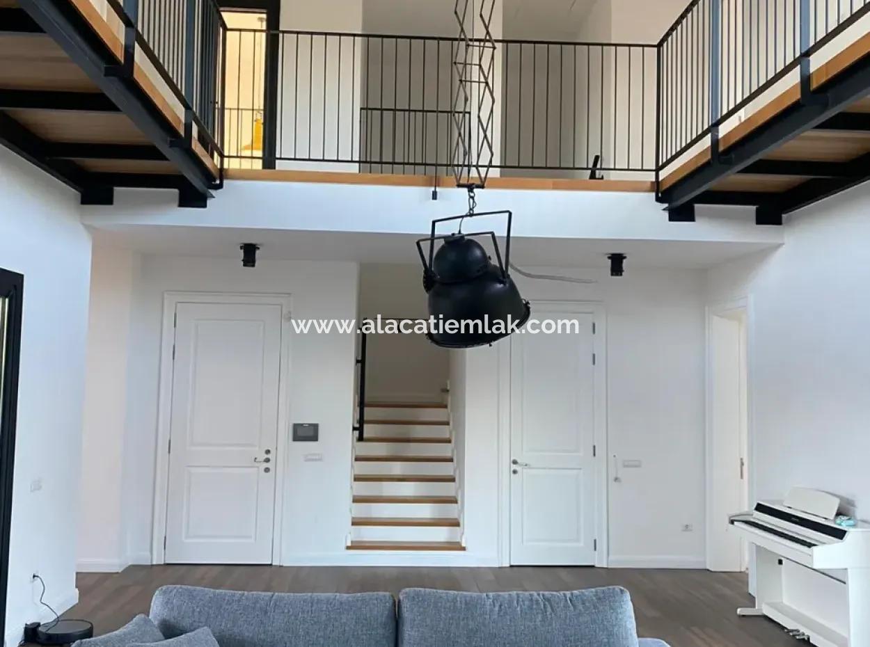Detached Mansion For Monthly Rent In Çeşme Mamurbaba
