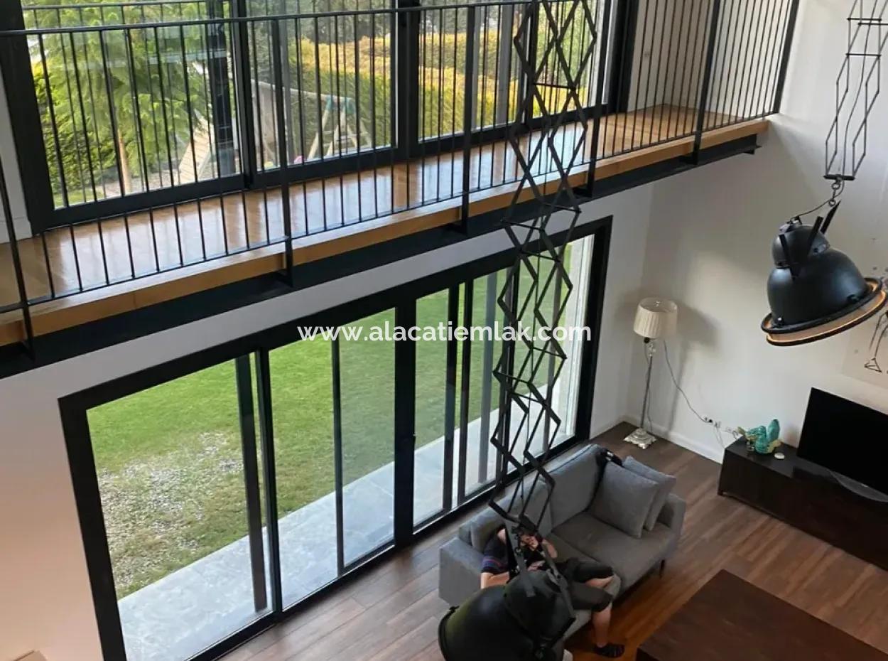 Detached Mansion For Monthly Rent In Çeşme Mamurbaba