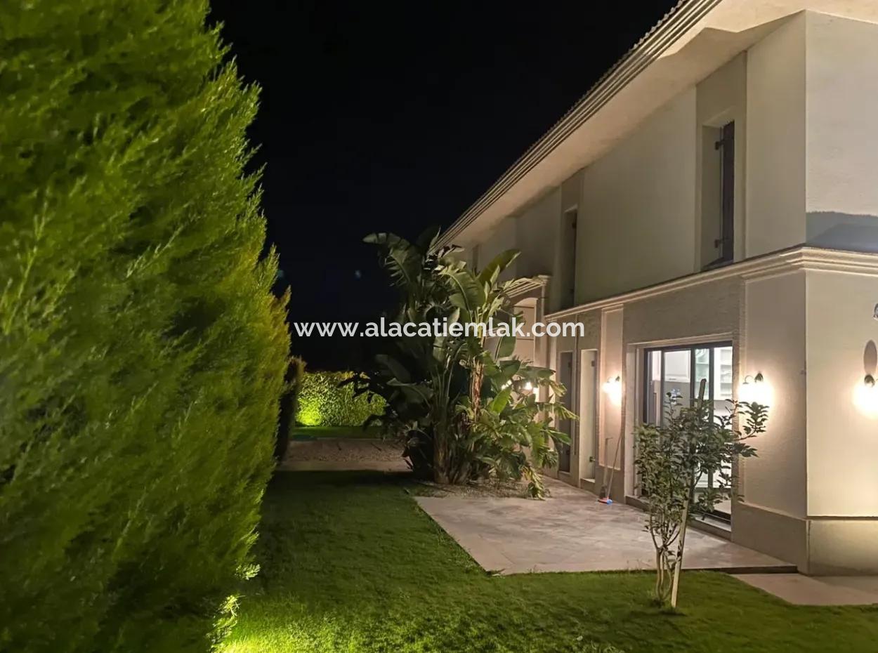 Detached Mansion For Monthly Rent In Çeşme Mamurbaba