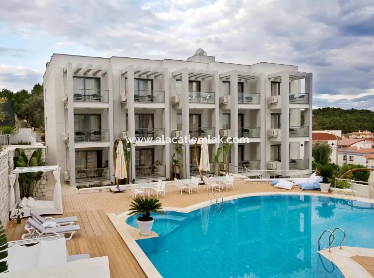 Residence Apartment With Pool For Monthly Rent In Cesme Center