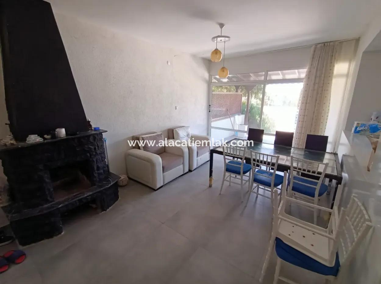 Villa With Shared Pool For Seasonal Rent In Çeşme Pashalimani