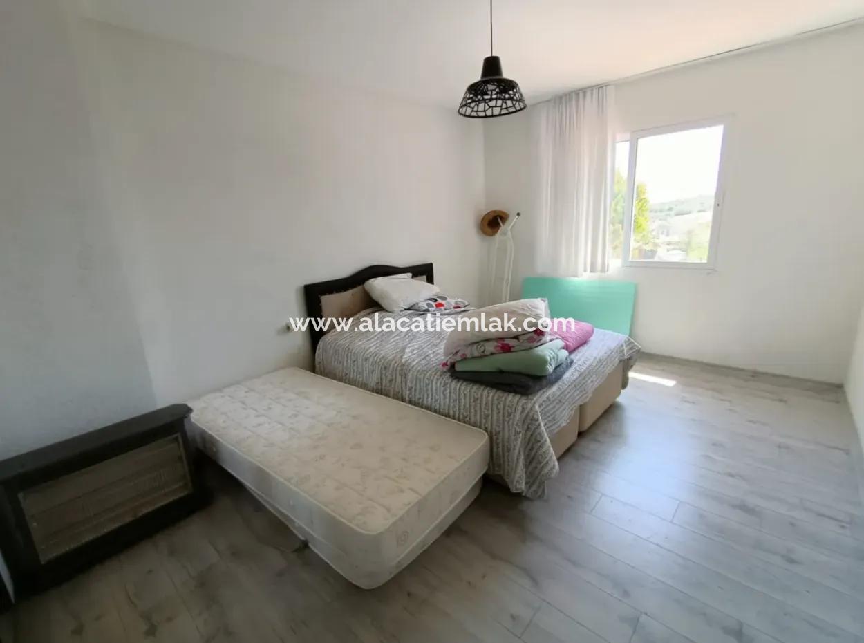 Villa With Shared Pool For Seasonal Rent In Çeşme Pashalimani