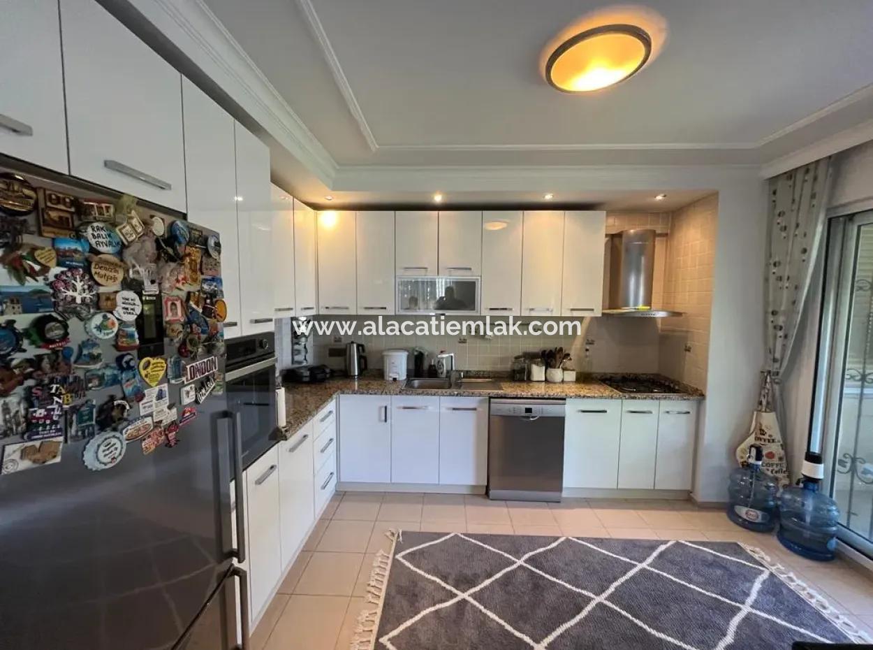 Large Garden Floor Close To Cesme Marina Seasonal Rent 2 1 Apartment