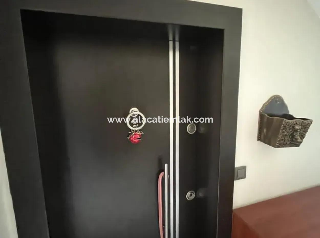 Large Garden Floor Close To Cesme Marina Seasonal Rent 2 1 Apartment